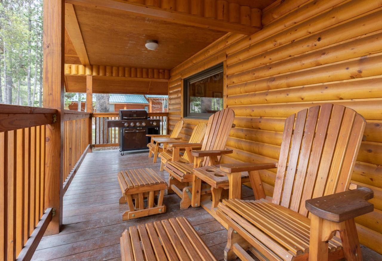 Remington Reload By Kabino Hot Tub Firepit Roku Big Yard Driveway Grill Wifi Trails Island Park Exterior foto